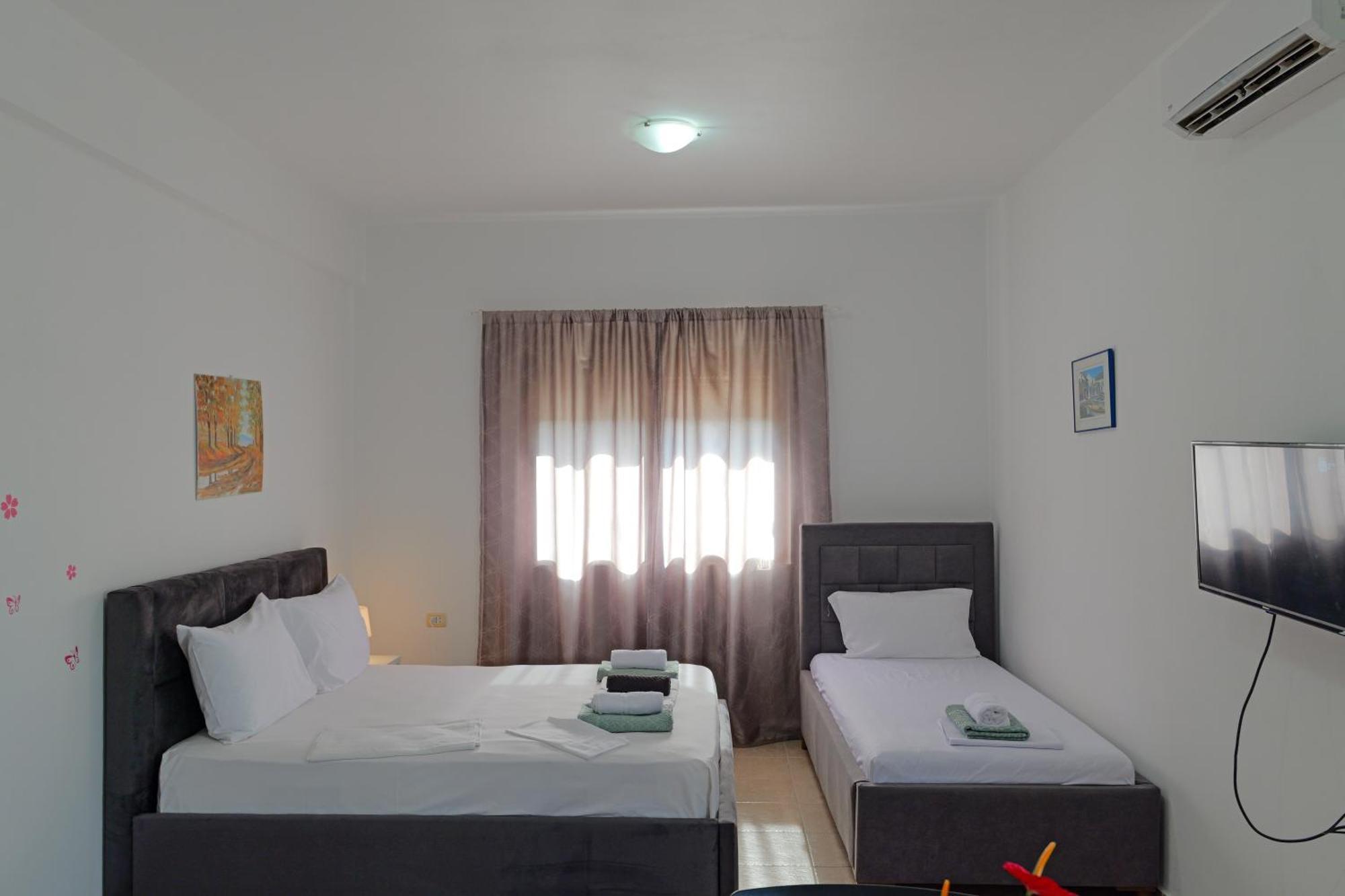 Central Garden Residence Sofia - Free Parking 卡萨米尔 外观 照片